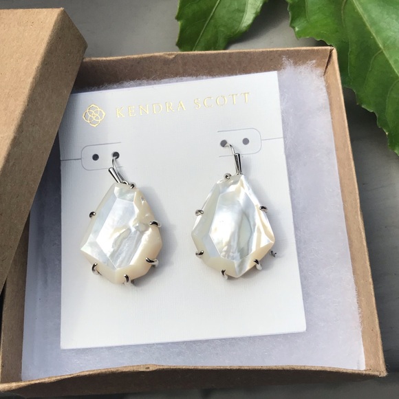 Kendra Scott Jewelry - NWT Kendra Scott Rosenell Mother of Pearl silver